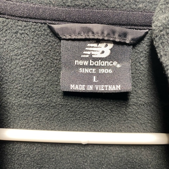 New Balance Softshell Jacket / Coat with Hood Mens Size Large - Picture 4 of 4